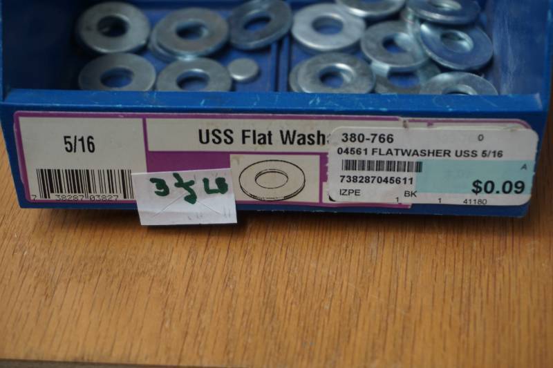 lot 685 image: hardware