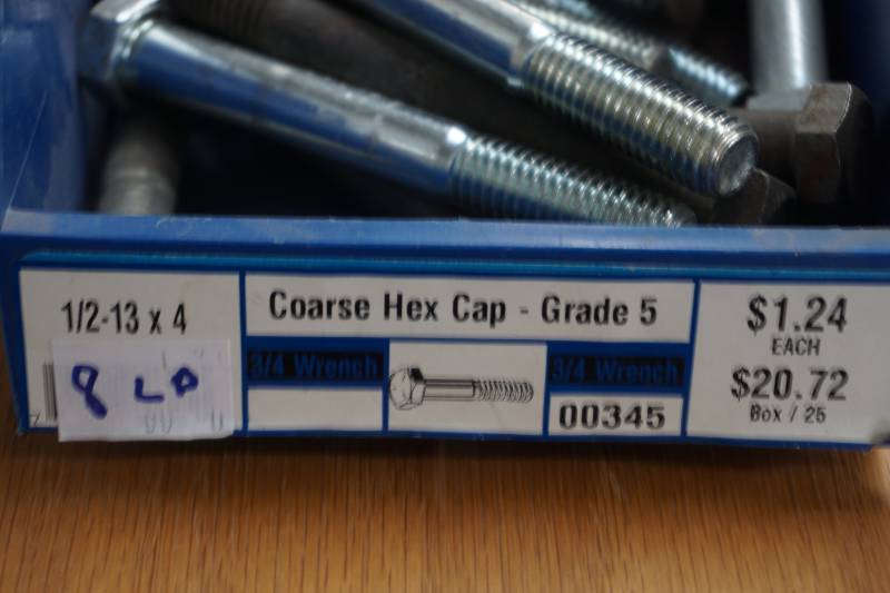 lot 712 image: hardware