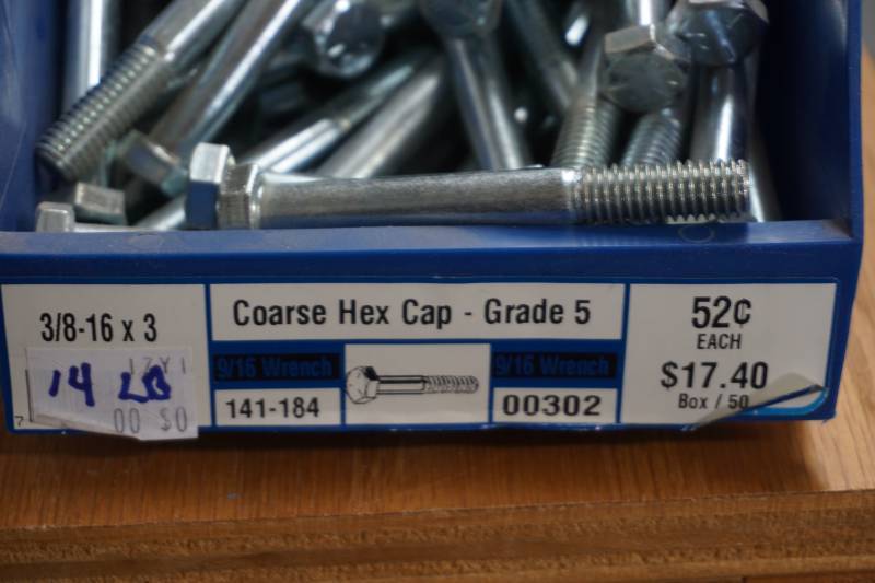 lot 715 image: hardware