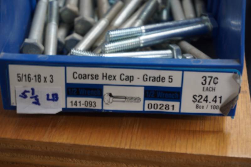 lot 735 image: hardware