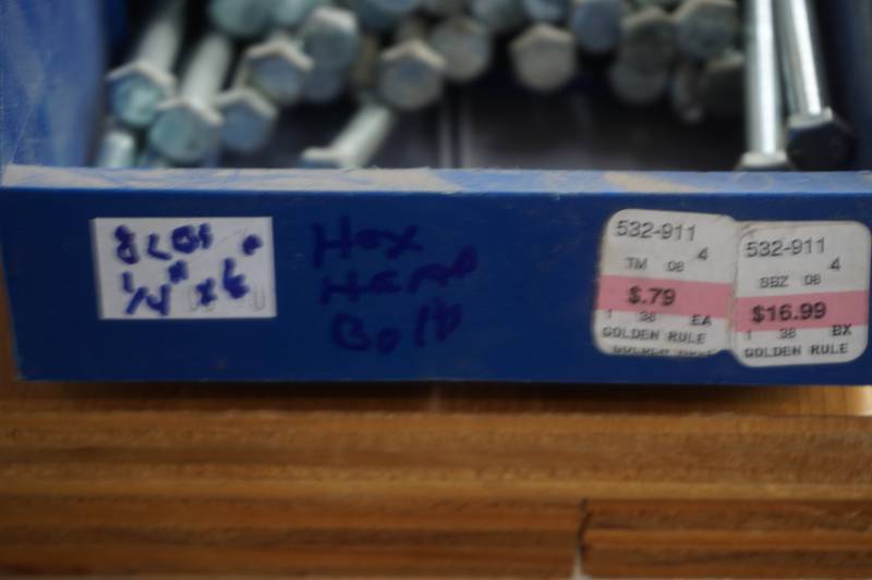 lot 748 image: hardware