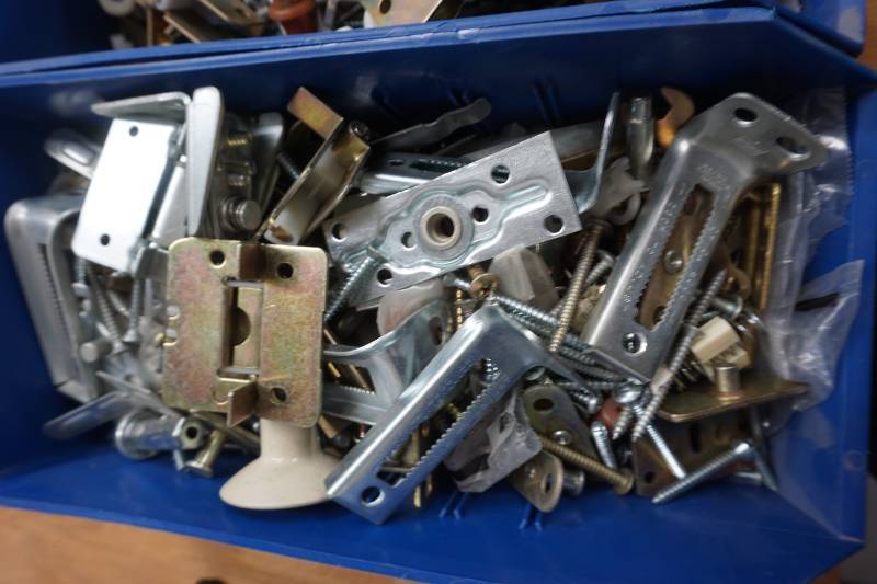 lot 749 image: hardware