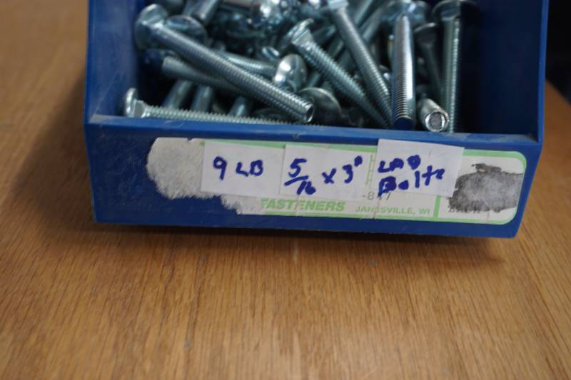 lot 809 image: hardware