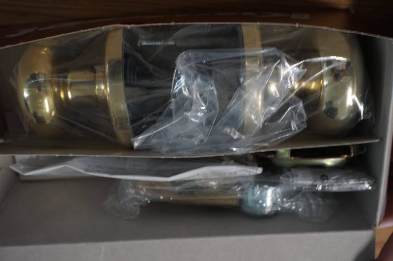 lot 978 image: kwik set entry