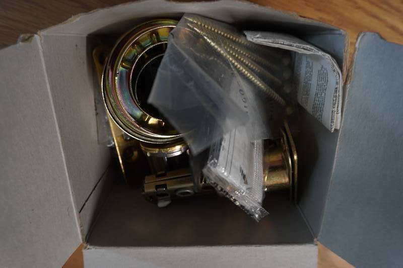 lot 979 image: kwik set dead bolt