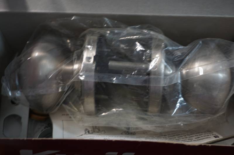 lot 1003 image: kwik set lock set