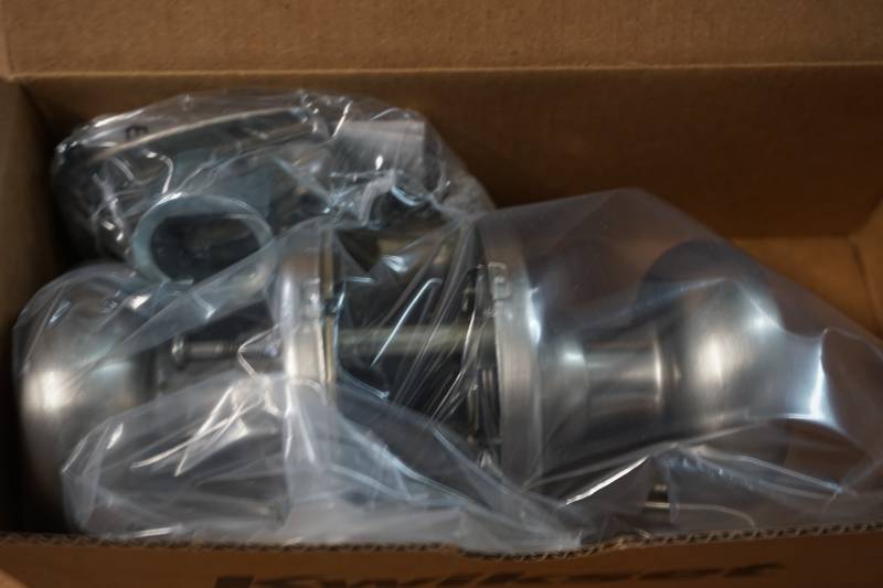 lot 1011 image: kwik set lock set