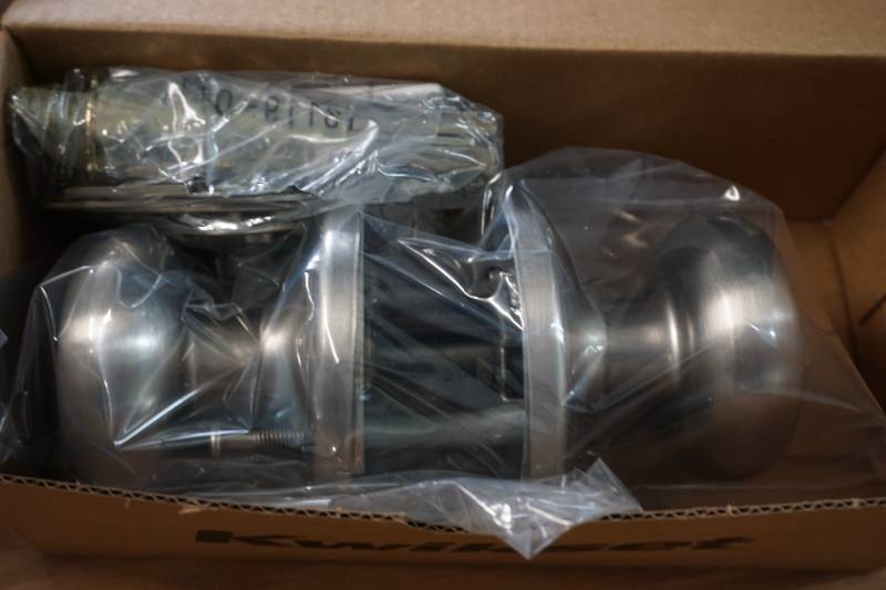 lot 1012 image: kwik set lock set