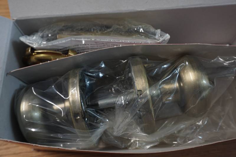 lot 1026 image: kwik set lock set