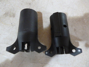 lot 20 image: 2 Adapters 7-Pin to 4-Pin