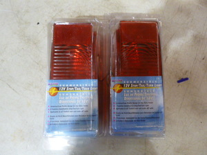 lot 53 image: Set of Blazer Submersible 12V StopTailTurn Lights