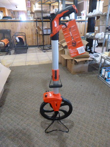 lot 89 image: Milwaukee 12 Engineers Measuring Wheel