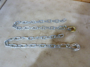 lot 118 image: 2 Trailer Safety Chains