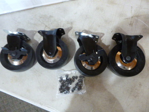 lot 127 image: Set of Casters