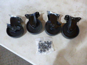 lot 130 image: Set of Casters