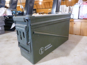 lot 203 image: Ammo Box