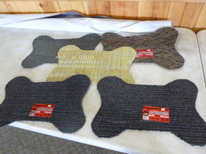 lot 250 image: 5 Pampered Pooch Food and Water Bowl Mats