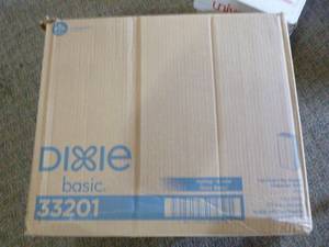 lot 254 image: Case of Dixie Tall-Fold 1-Ply Napkins