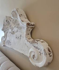 lot 220 image: Faux Architectural Salvage Wall Dcor