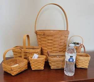 lot 190 image: Longaberger Rectangular Woven Basket Collection  lot of 7
