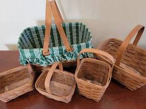 lot 185 image: Longaberger 1989 Woven Basket Collection  lot of 5