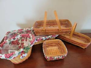 lot 186 image: Longaberger Berry Red Accent Basket Collection  lot of 5