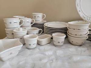 lot 170 image: Longaberger Woven Traditions Dinnerware  70 pieces