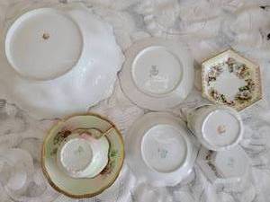 lot 211 image: Collection of Prussian Porcelain Pieces