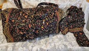 lot 70 image: Vera Bradley Collection  Black Asian Print, 5 pieces