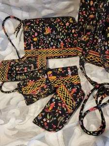 lot 75 image: Vera Bradley Collection  Black Asian Print, 7 pieces