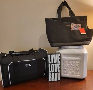 lot 350 image: Tail Waggin Accessory Collection
