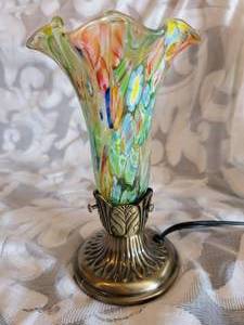 lot 101B image: Motteled Milli Fiori Glass Tulip Table Lamp