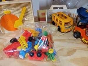lot 325D image: Vintage Fisher Price Toy Collection