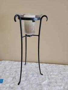 lot 195 image: Longaberger Wrought Iron Hurricane Candle Holder