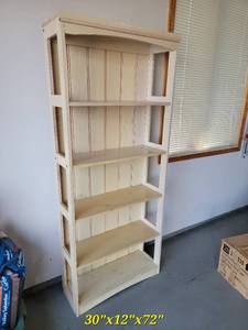 lot 336 image: Blond Tone Bookshelf