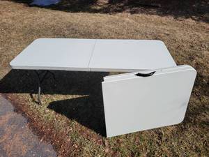 lot 338 image: Folding Table Pairing
