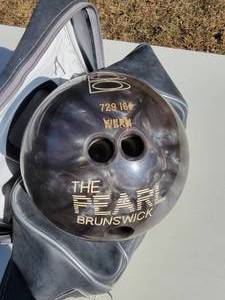 lot 341 image: Brunswick The Pearl 1515 lbs. Ball