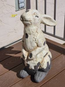 lot 345 image: Resin Rabbit Garden Sculpture