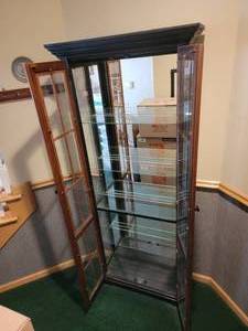 lot 111 image: Contemporary Four Shelf Curio Cabinet