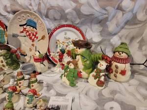 lot 316 image: Keepsake Mitford Snowman Bundle