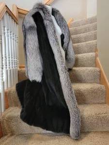 lot 60 image: Full Length Mink Coat with Fox Trim from Alaskan Furs, size 12