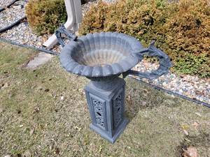 lot 347 image: Steel Standing Planter