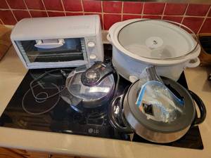 lot 94 image: Kitchen Appliance Bundle Two