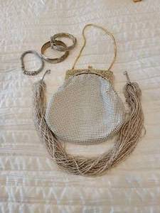 lot 82C image: Vintage Flapper Jewelry Bundle
