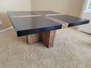 lot 1 image: Brilliant Modern Fine Dining Table