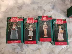 lot 263 image: Vintage Hallmark Charles Dickens CHRISTMAS CAROL Christmas Ornaments NOS