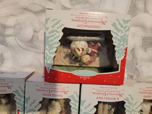 lot 270 image: Vintage Hallmark ANGEL Christmas Ornaments NOS