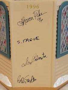 lot 287 image: Vintage Hallmark SIGNED COLLECTIBLE Christmas Decoration - Santas Workshop