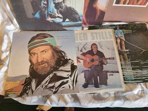 lot 381 image: Classic Vinyl Record Collection - Singers and Songwriters