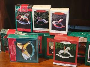 lot 277 image: Vintage Hallmark HORSES Christmas Ornaments NOS